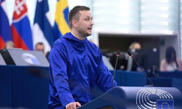 Grönland: "Satılık değiliz, ABD’ye ait olmayacağız"