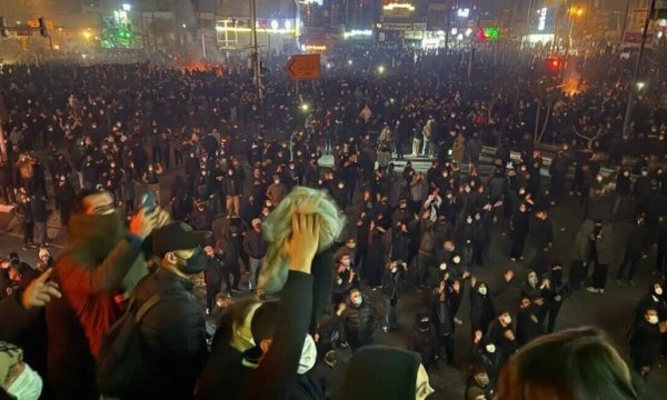 İran: Kan ve petrol / Sevim Dağdelen yazdı....