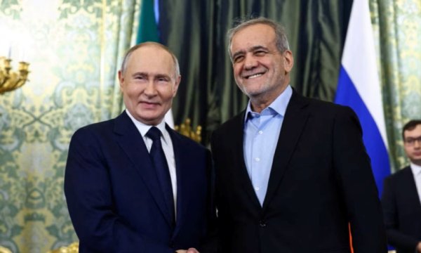 Putin-Pezeşkiyan görüşmesi: Kremlin 'Turuncu Devrim' vurgusunu öne çıkardı