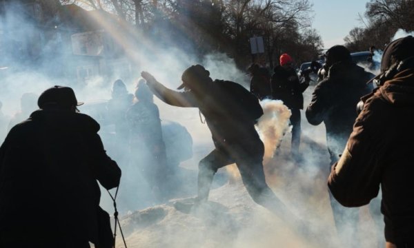ABD’de demokrasi kurşun sıkıyor; sokaklar kan gölü, 10 bin gözaltı