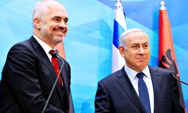 Yalakalıkta zirve yaptı...Netanyahu'yu övmeye doyamadı! İran'a düşmanlığını gösterdi