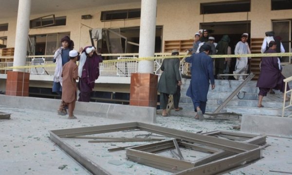 Pakistan'da Cuma namazı sırasında bombalı saldırı düzenlendi 