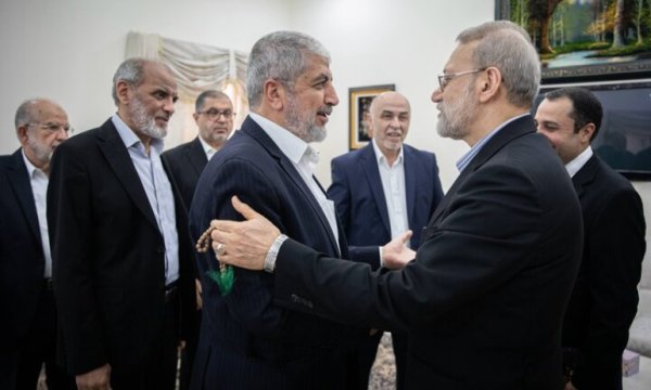 Laricani Doha'da Hamas heyetiyle görüştü