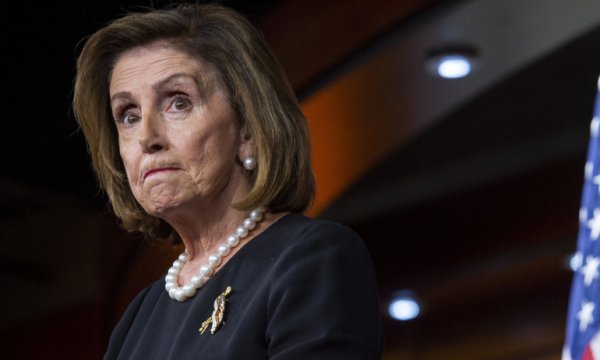 Pelosi: İran'da rejim değişikliği hedefine ulaşmak için İranlı sivillere acı çektirmeliyiz
