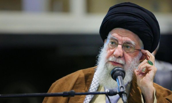 İslam Devrimi Lideri Ayetullah Seyyid Ali Hamenei şehit oldu
