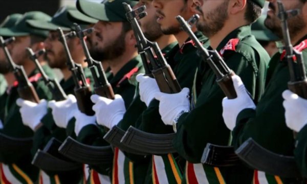 Devrim Muhafızları'ndan yeni Devrim Lideri'ne biat: 'Son damla kanımıza kadar emrinizdeyiz'
