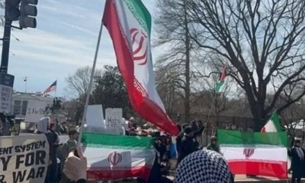 Beyaz Saray önünde Minablı öğrencilerin anısına protesto gösterisi