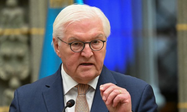 Alman Cumhurbaşkanı Steinmeier Trump'a adeta gürledi: 'İran feci bir hata...