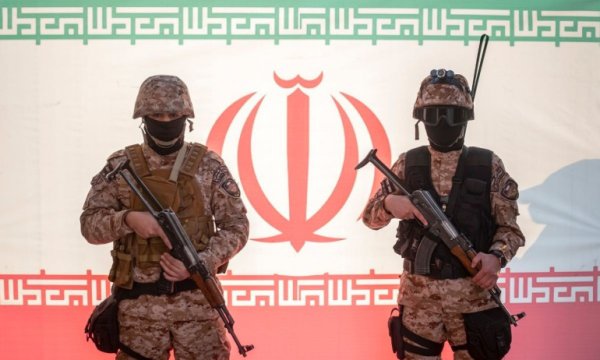 Devrim Muhafızları'ndan acil uyarı: Amerikan üslerinin çevresinden uzak durun