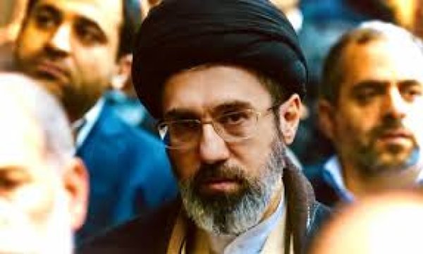 Genç Hamenei'nin dilindeki hendese: Eksen'den Cephe'ye