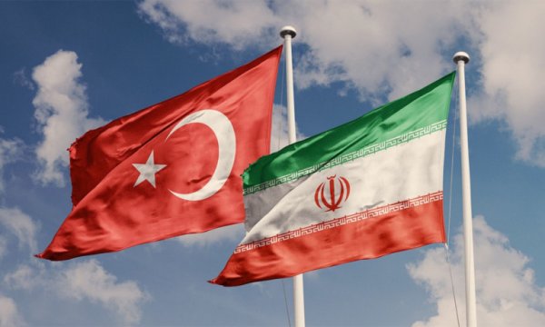 Körfez ülkelerine ‘İran’la savaşa girmeyin’ baskısı! Bloomberg gündeme taşıdı