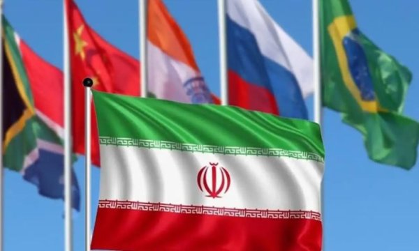Pepe Escobar: BRICS'in yıllardır yapamadığını İran tek hamlede başardı