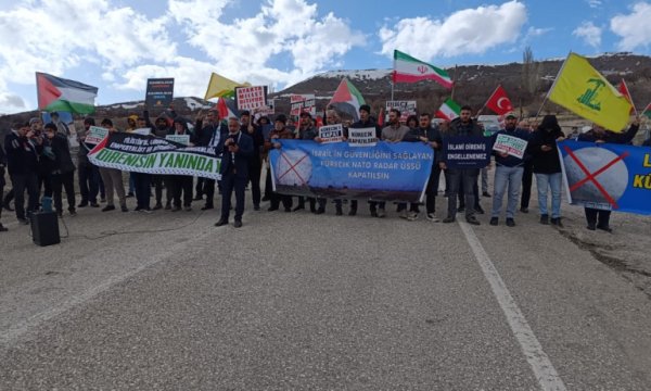 Kürecik Radar Üssü’ne yürüdüler... 'İsrail’in kalkanı kapatılsın'...'Fidan’a ve hükümete eleştiri...