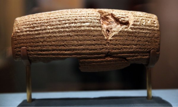 Taş devri diye girdi, Kiros Silindiri’ne çarptı... BM ve British Museum ayrıntısı...