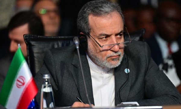 İran: Hürmüz Boğazı 'şartlı' açılıyor