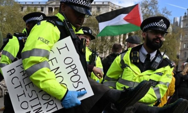 Londra'da "Palestine Action" grubuna destek eyleminde 92 kişi gözaltına alındı 