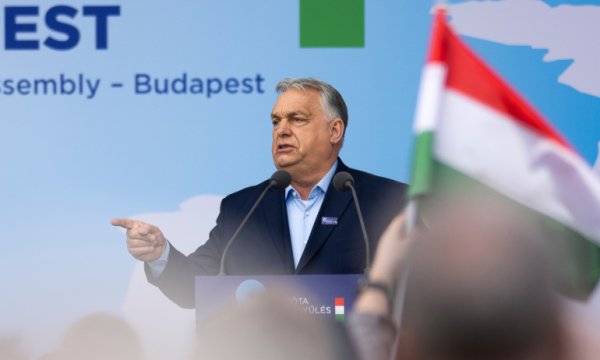 Macaristan'da 16 yıldır iktidarda olan Orban en zorlu seçimine giriyor
