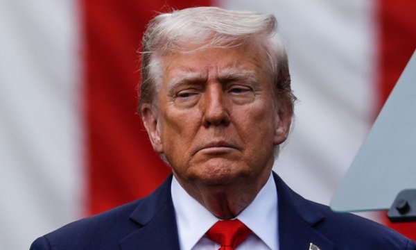 Trump'tan bir kez daha 'süre uzatma' kararı