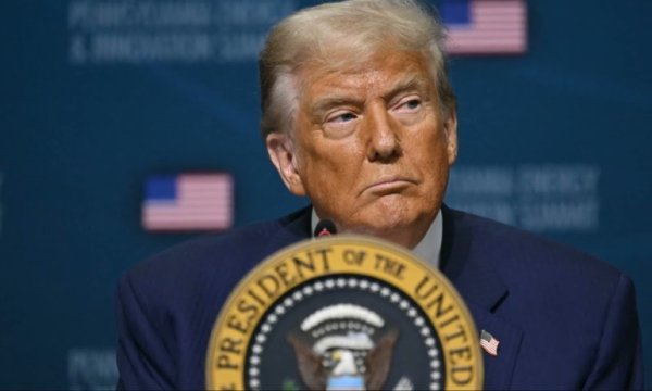 Trump, İngiltere ile ticaret anlaşmasını feshetmekle tehdit ediyor
