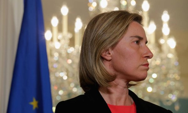 Mogherini: İranlıları asla tehdit etmeyin