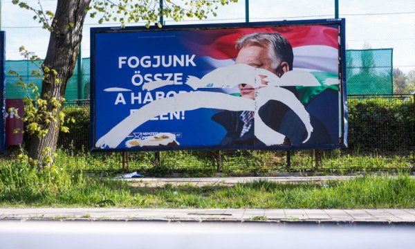 Orban’a yakın isimler varlıklarını yurt dışına çıkarıyor