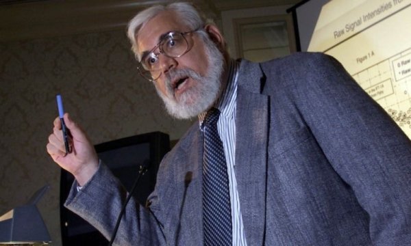 MIT Profesörü Ted Postol: İran istese, 4.5 ayda 11 atom bombası üretebilir