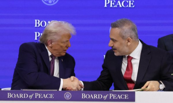 Netanyahu'nun arkasını toplama kurulunda işimiz ne? / Akif Beki yazdı...