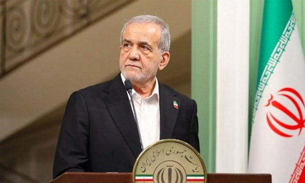 Pezeşkiyan'dan ABD'ye sert tepki: Deniz ablukası askeri operasyondur