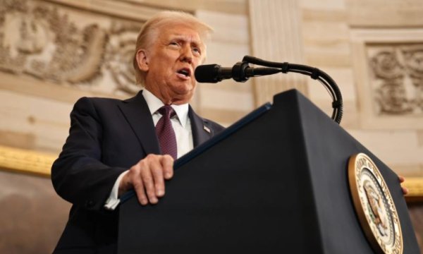 Trump: Hürmüz Boğazı etrafında 'korsan gibiyiz'