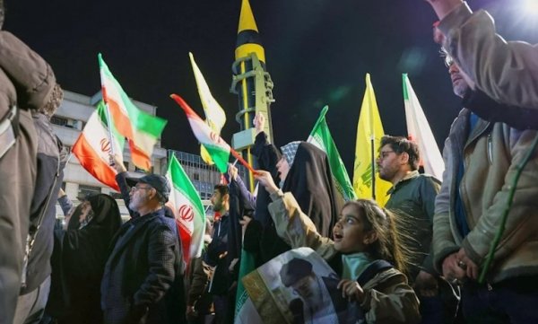 İran’dan ABD’ye mesaj: ‘Ya müzakere ya savaş’