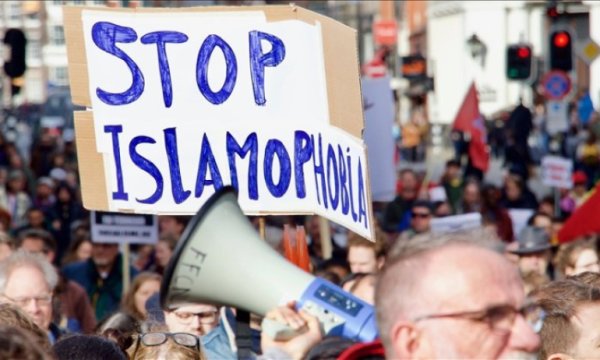 İsveç hükümeti "İslamofobi" teriminden vazgeçti 