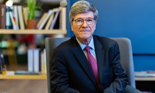 Sachs: ABD askeri üslerine ev sahipliği yapan ülkeler siyasi bağımsızlıktan yoksundur