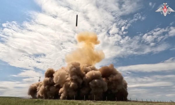 Rusya 35bin km menzilli balistik füzeyi başarıyla test etti