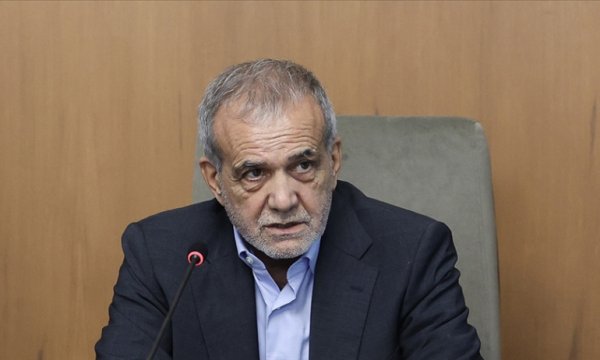 Pezeşkiyan'dan açıklama: Çaresizliğin göstergesidir!