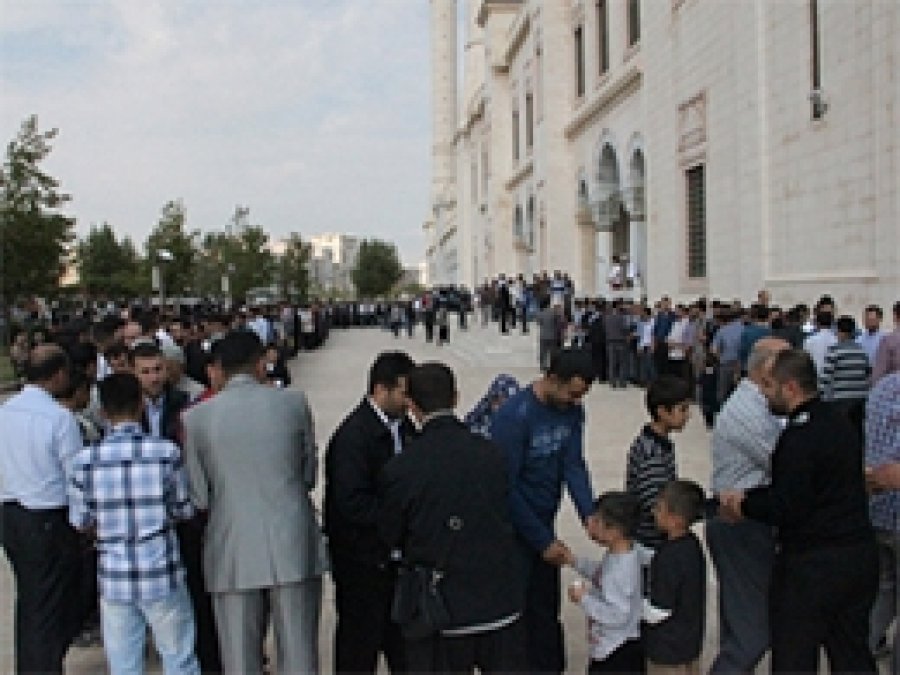 Adana Peygamber Sevdalıları Camide Bayramlaştı
