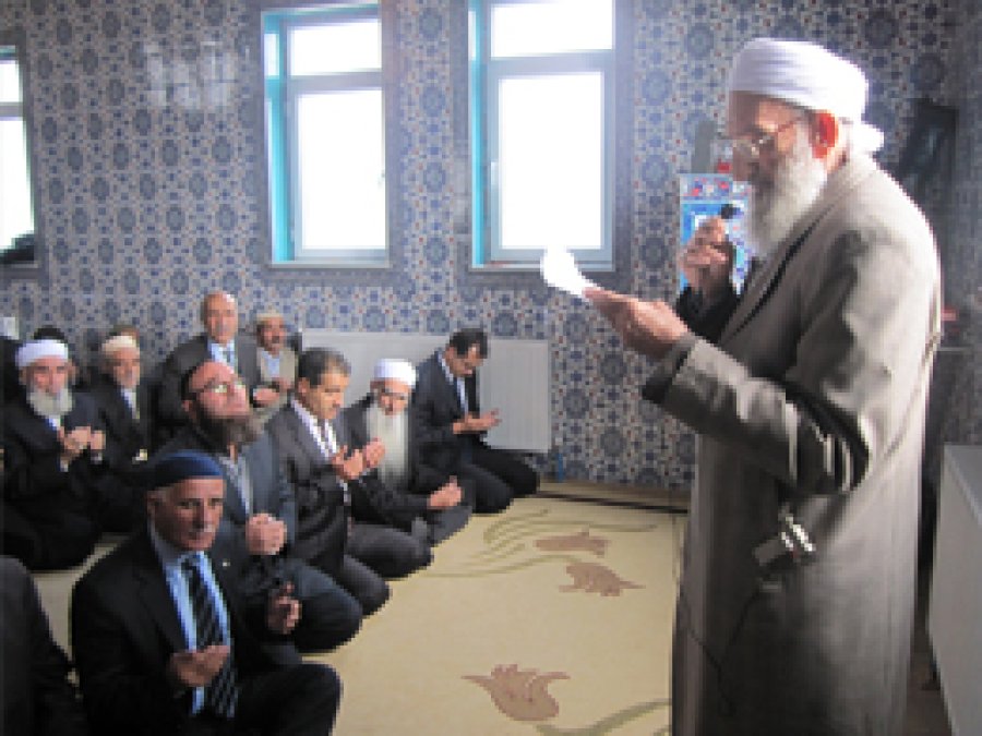 Diyadin'de Camii ve Kuran Kursu Dualarla Açıldı