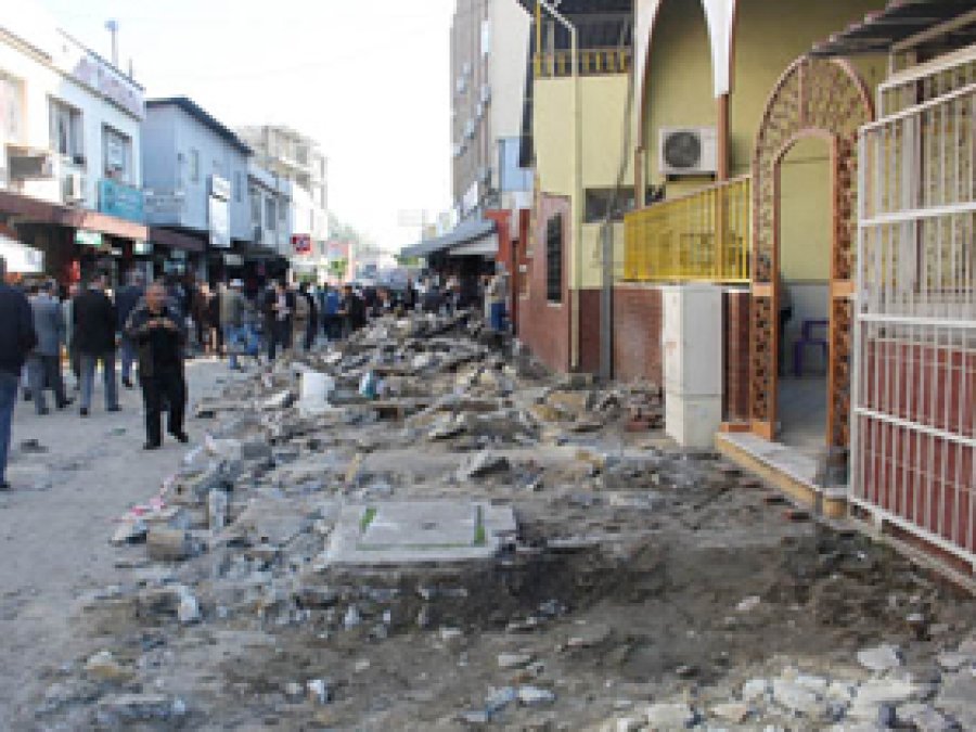 Tarsus'ta Düzensiz Çalışmalar Esnafın İşini Sekteye Uğrattı