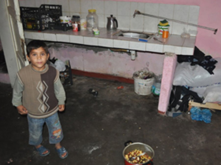 Suriyeli Aile Yardım Bekliyor