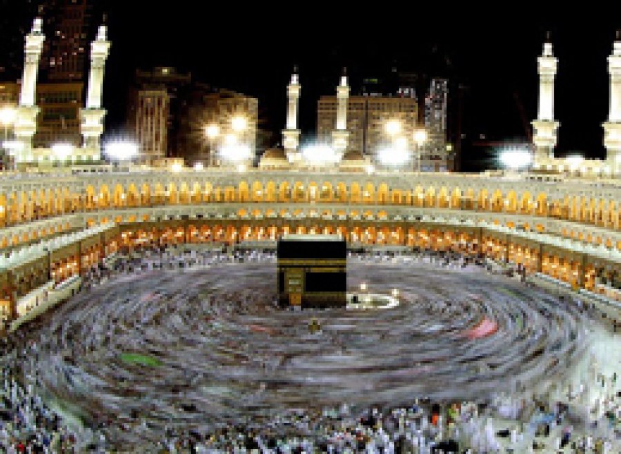 Umre Mevsimi Cuma Günü Başlıyor