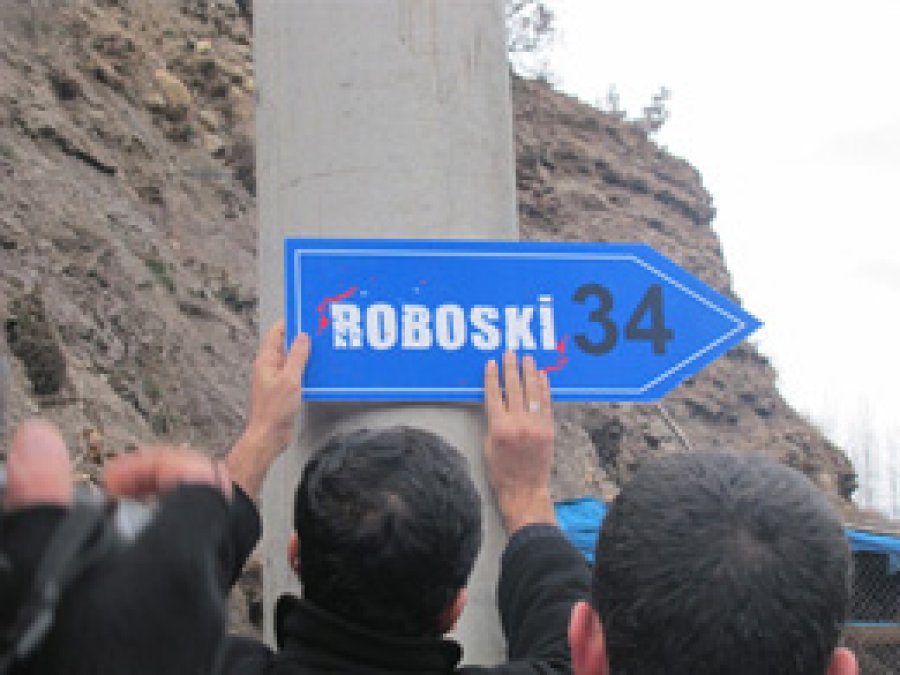 Özgür Eğitim Sen'den Roboski Levhası