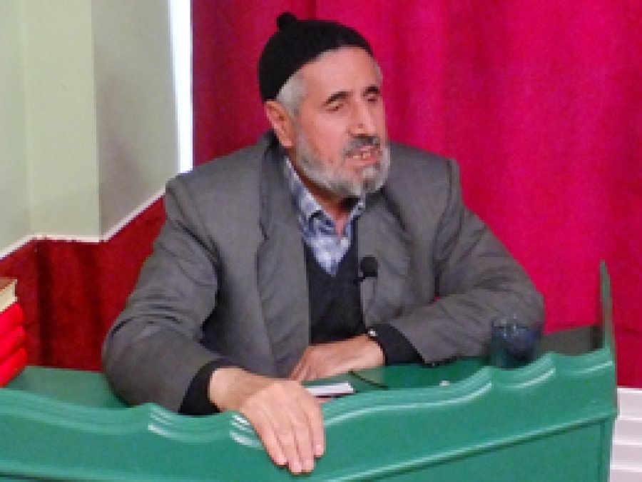 Mehmet Şenlik Hoca Vahdet Camii'nde Seminer Verdi