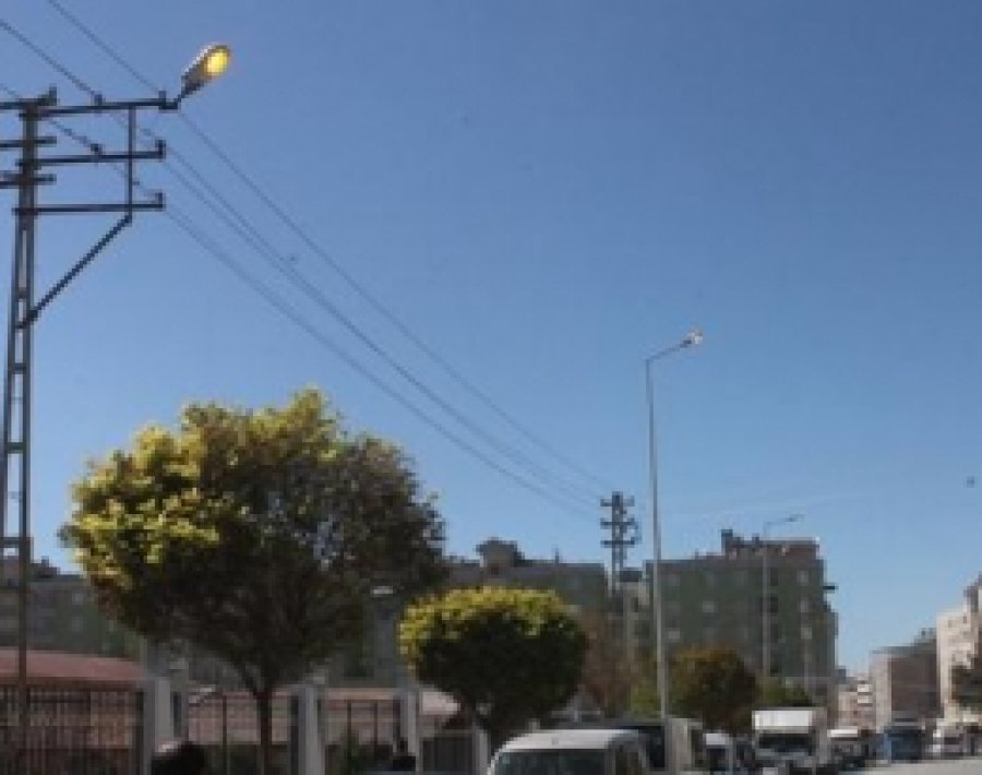 Sokak Lambaları 24 Saat Açık Kalıyor
