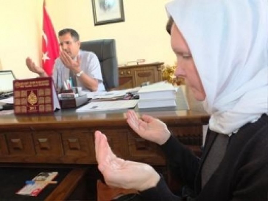 Ukrayna Asıllı Kadın Müslüman Oldu