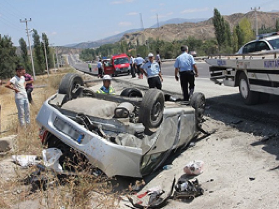 Çorum’da Otomobil Takla Attı: 4 Ölü, 4 Yaralı