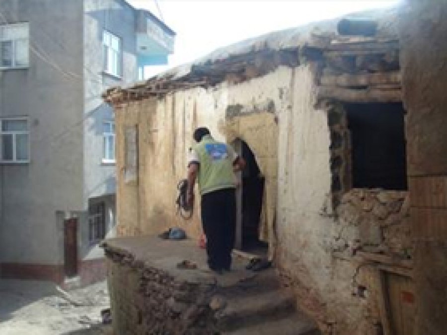 Çermik Köprü Der 100 Aileye Et Dağıttı