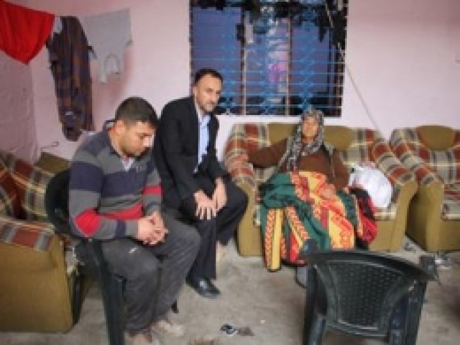 Adana Umut-Der 400 Aileye Yardım Yaptı