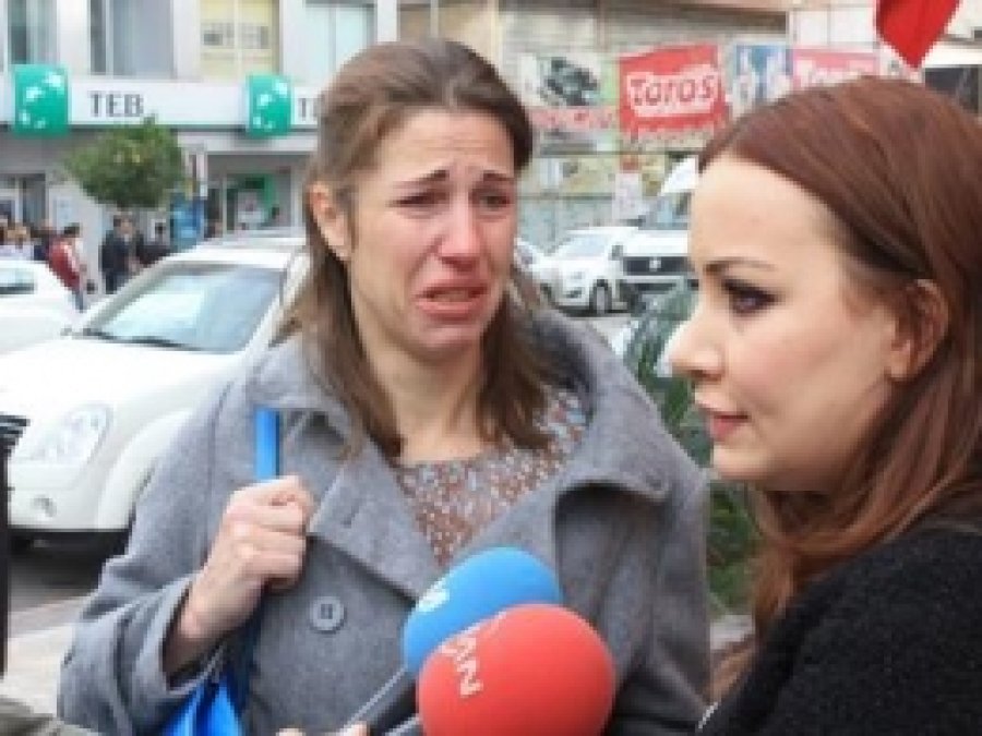 Alman Anne Çocuklarını Almak İçin Mersin'e Geldi