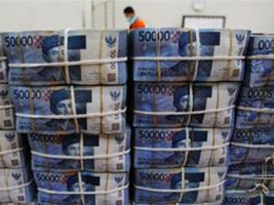 Endonezya'da ABD Doları Psikolojik Sınıra Dayandı
