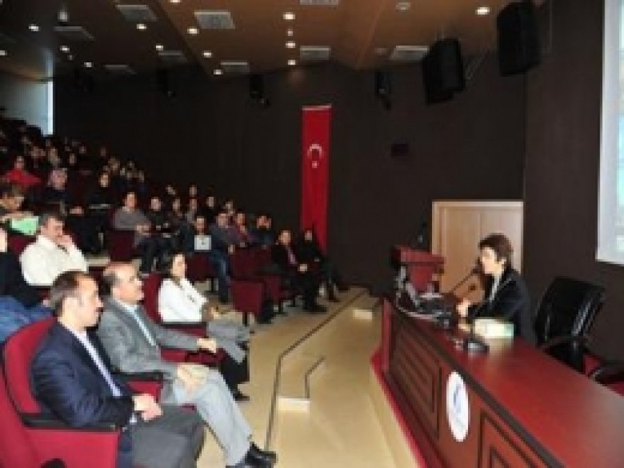 CBÜ Öğretim Üyeleri İzlenimlerini Öğrencileri İle Paylaştı  