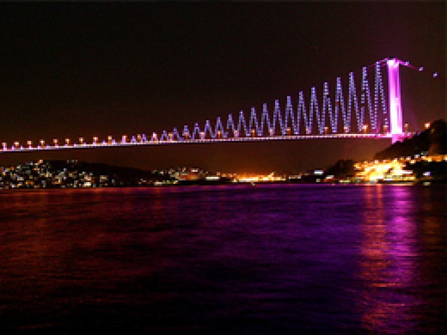 Köprüler Bu Akşam Yeşil Yanacak